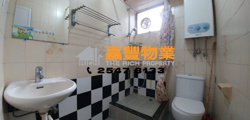 裕新大厦 屋苑房大2房 超近地铁