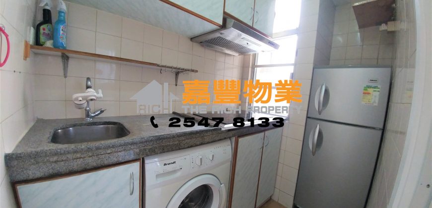 Wing Cheung Building – Very spacious nearby MTR