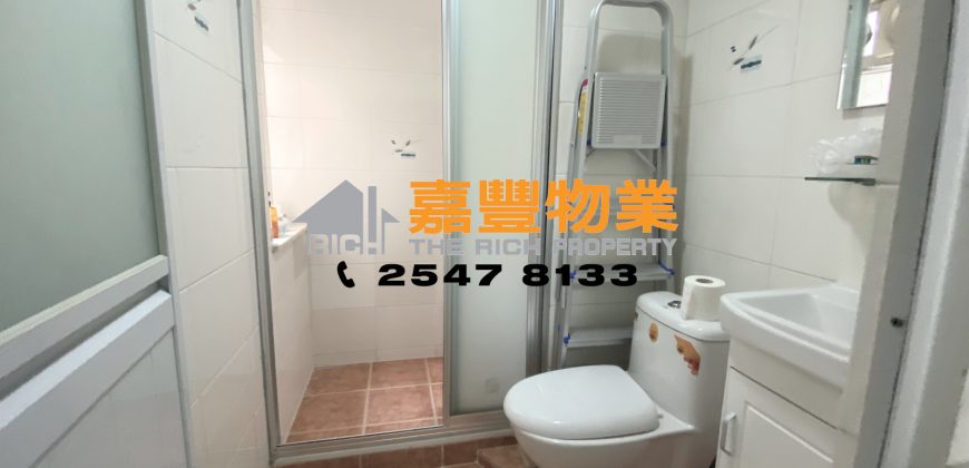 Hang Yue Building – Nice renovation with 2 bedrooms