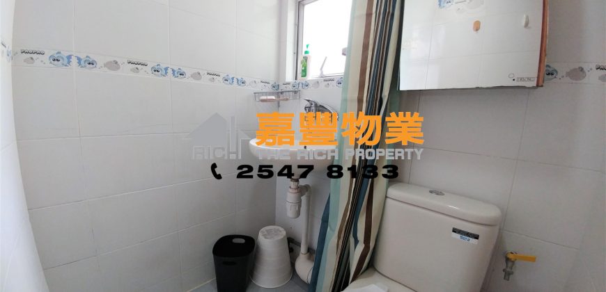 Cheong Wing Court – Semi-furnished to share flat