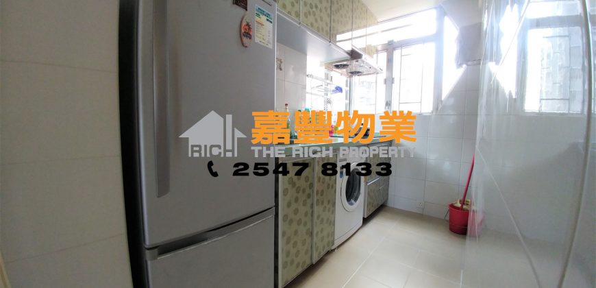 Cheong Wing Court – Semi-furnished to share flat