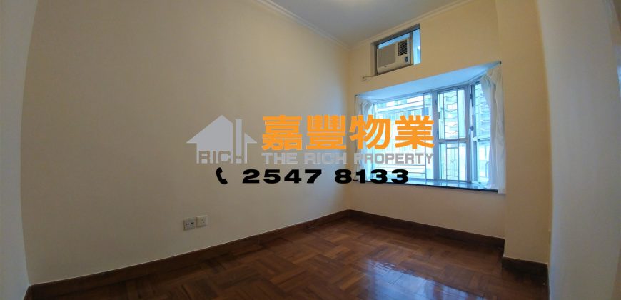 Lechler Court – Sizeable Living Room & Bedrooms