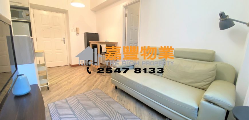 Manifold Court – Nice Renovation w/ 2 bdrms in famous school zone