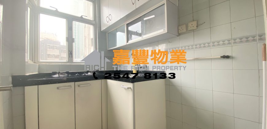 Hoi Sing Building – 2 Spacious bedrooms and Living Room