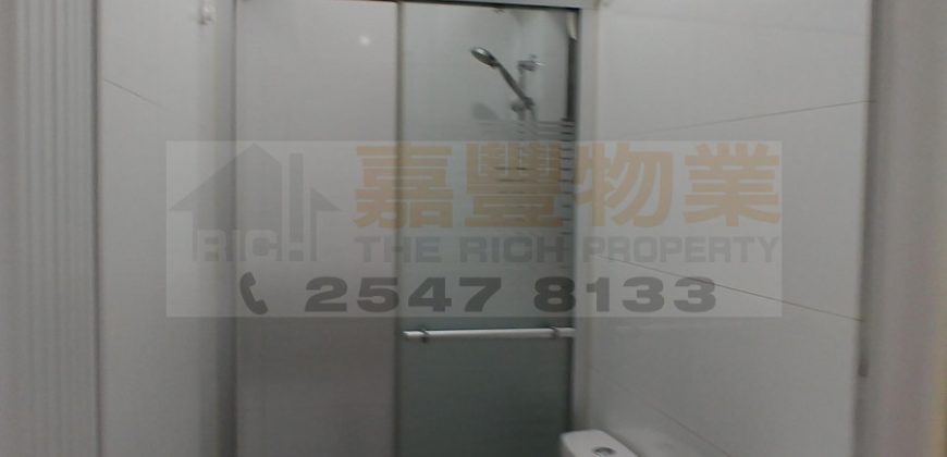 Walkup Apartment – Simple renovated