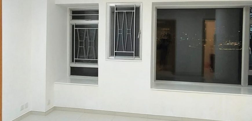 康威花園 – 高層海景罕見筍盤，裝修簡潔舒適